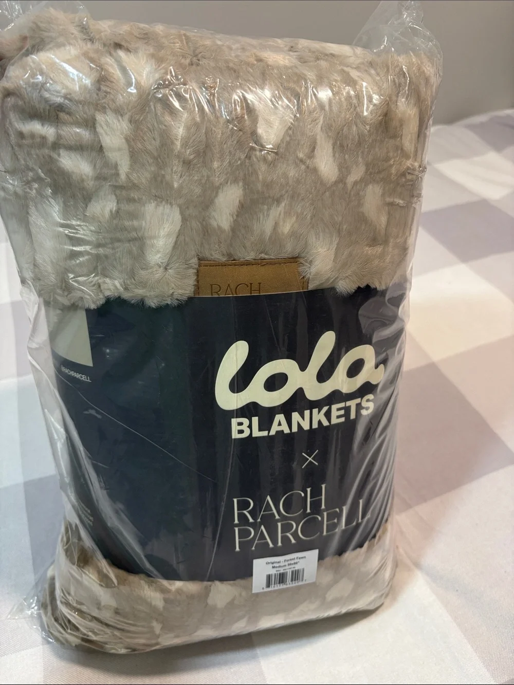 LOLA blanket medium (50x60) in forest fawn-NWT unopened in original packaging